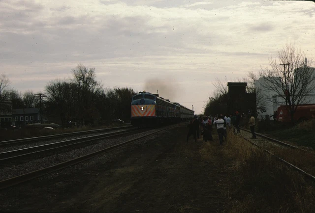 Metra EMD E8 Kodachrome original Kodak Slide