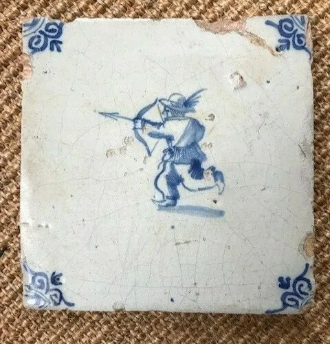 ANTIQUE 18C c.1750 DUTCH DELFT TILE BLUE AND WHITE DEPICTING AN ARCHER