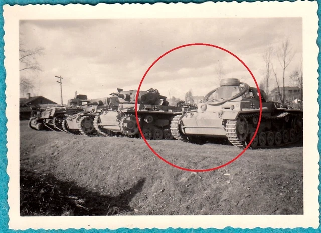 Orig Foto Sammelstelle für beschädigte Dt Panzer tanks Polen? Rußland? WK2