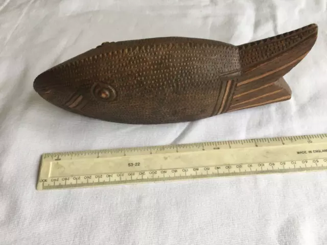 Wooden fish carving - beautiful & VGC