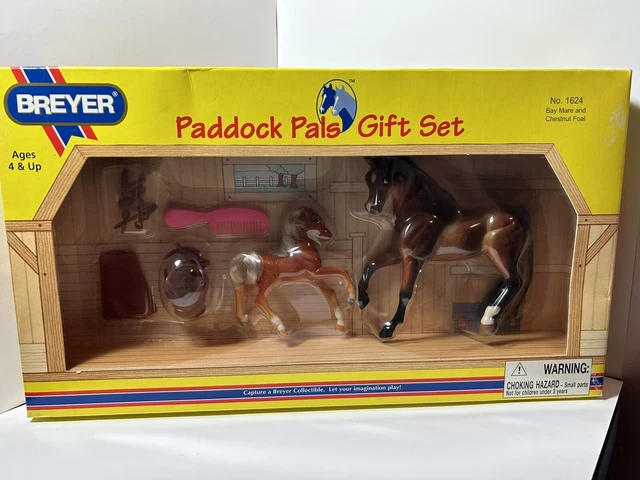 Breyer 1624 Paddock Pals Gift Set Bay Mare Chestnut Foal & Accessories