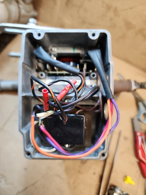 Honeywell M6284D1000 Electric Modutrol Motor 2-516 North America Manufacturing