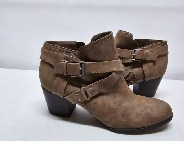 Indigo Rd Boots Womens 8.5 M Ankle Booties Brown Leather Buckled Block Heels Zip