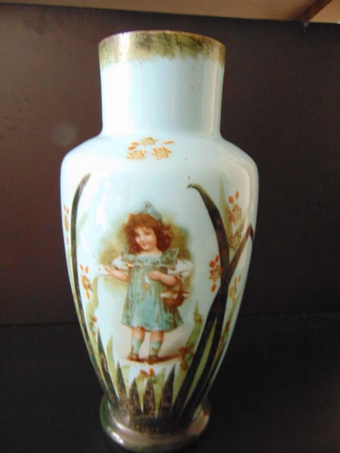 Vase en opaline rose antique vase en verre émaillé Napoléon - France