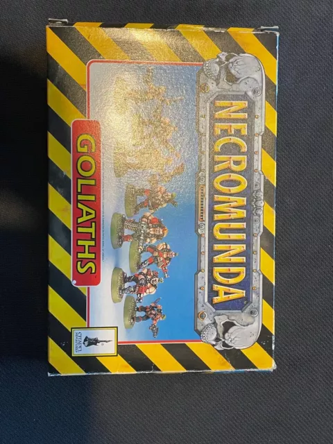 Games Workshop Necromunda OOP metal Goliath gang in box (1995)