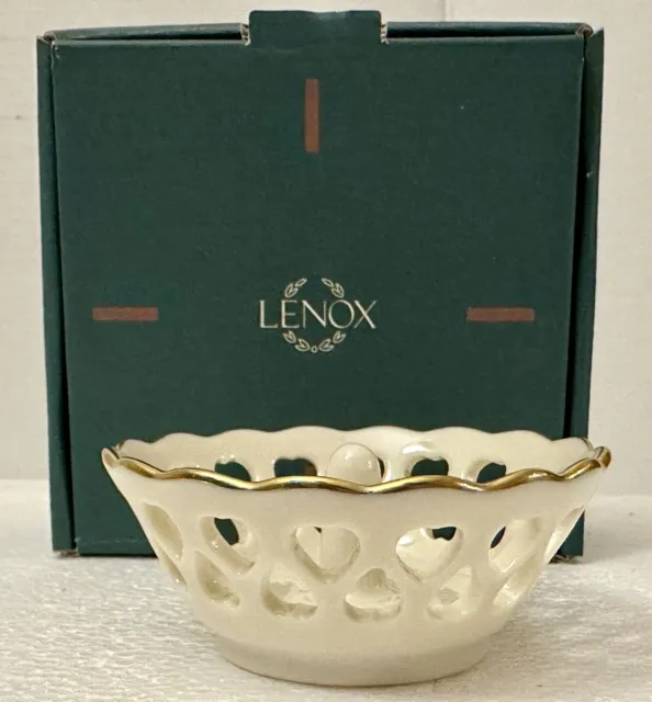 Lenox Pierced Heart Ring Holder Trinket Dish Ivory Porcelain Gold 3 In. Jewelry