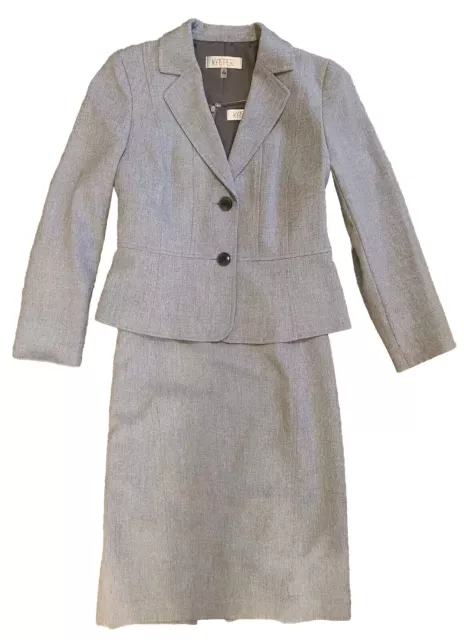Brand New Kasper Designer Womens Modern Lined Dress Suit Size 8P Light Gray