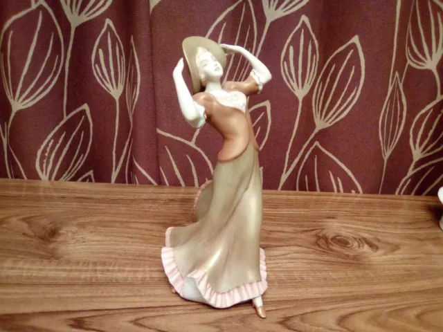 Vintage Royal Dux 132 Lady with Hat porcelain figurine