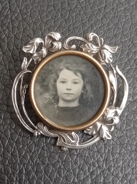Ancienne Broche Porte-Photo Art Nouveau - Fleurs - Épinal, Vosges - Occasion