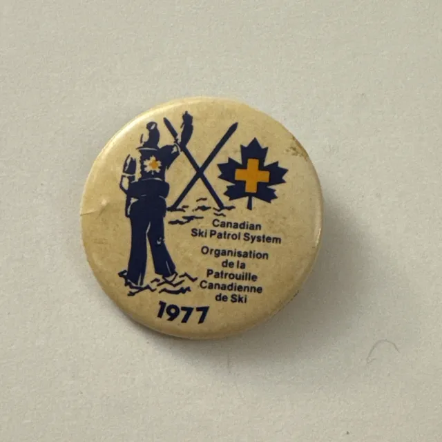Vintage Canadian Ski Patrol 1977 Skiing Button Pin AV5J