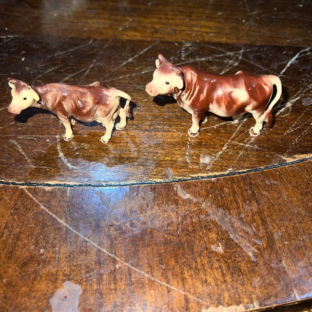 Hagen-Renaker Miniature Cows