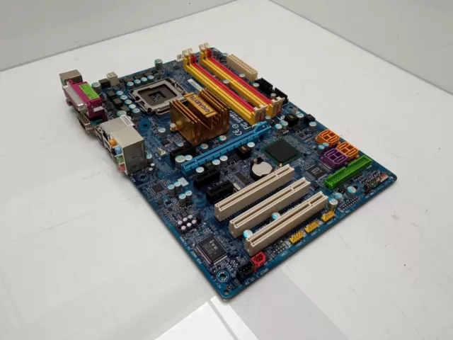Gigabyte GA-965P-DS3 Socket LGA775 DDR2 ATX Motherboard with I/O Shield