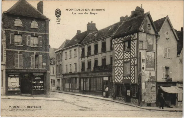 CPA MONTDIDIER La rue de ROYE (121319)