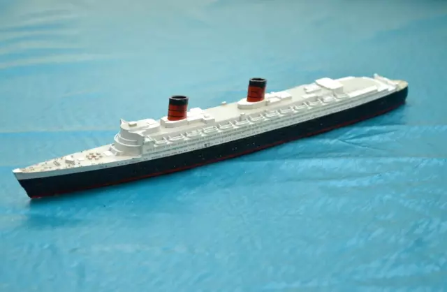 Triang Minic Ships M.702 Queen Elizabeth