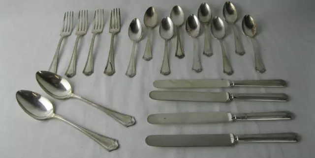 19 Pcs. ONEIDA Community Par Plate "PRIMROSE" Silverplate Flatware 3