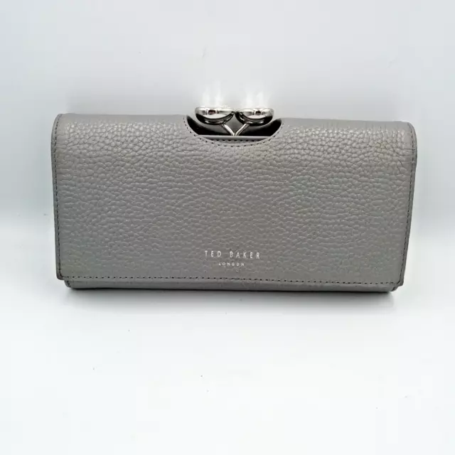 Grey Ted Baker purse, used in very good condition (h20)