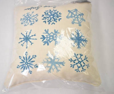 Almohada decorativa cuadrada Little Birdie Snow Seasons 16" x 16 crema