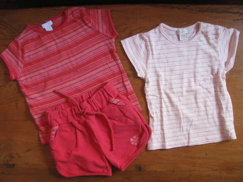 Lot De 12 Vêtements Pour Garçon 18 Mois (shorts, T-shirts, Bermudas, Combishorts)