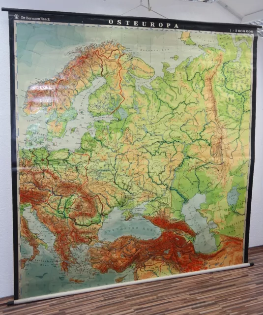 Alte große DDR Lehrtafel Osteuropa, Landschaft Wandkarte Rollkarte DEKO, Vintage