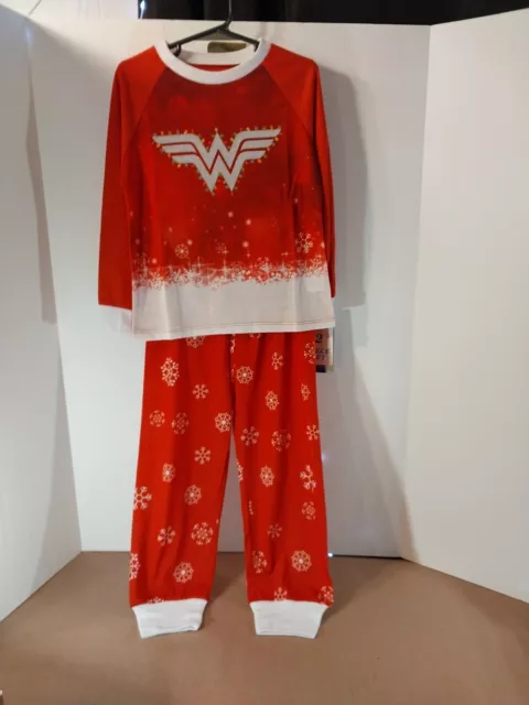 Dc Comics Wonder Woman Girls Size 5/6 Christmas Pjs