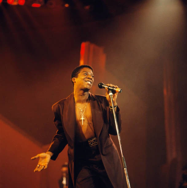 SYDNEY YOUNGBLOOD SYDNEY Youngblood Performing On Stage 1989 Music OLD