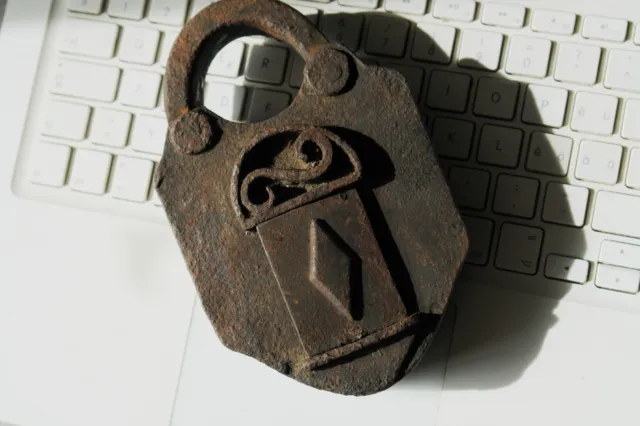 🔥RARE💎 6.2" Large Antique MEDIEVAL Wrought Iron Padlock with key