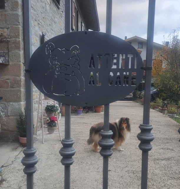Targa Targhetta Cartello "ATTENTI AL CANE" in ferro . Disegno Laser Bulldog 1750
