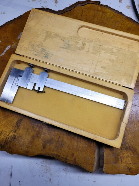 Brown and Sharpe Vernier Caliper, 7", Graduated in 1/100 and 1/64", Box incl.