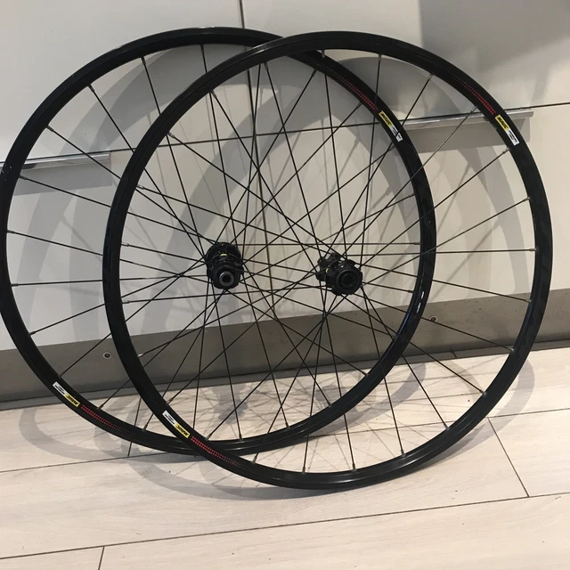 MAVIC AKSIUM DISC Shimano freehub 700c wheels road race bike 2d EUR