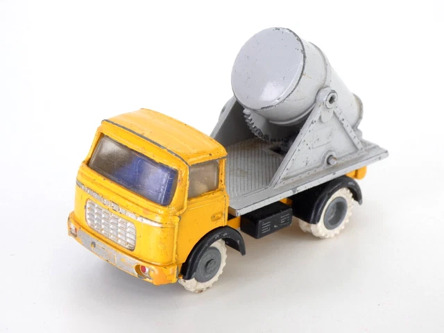 1959 BERLIET GAK Crane Truck - a photo on