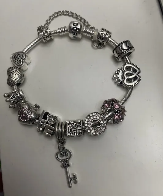 Pandora Armband mit silbernen Charms 20cm