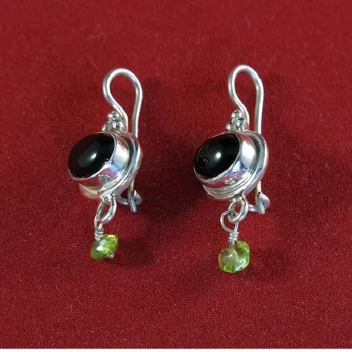 Boucles d'oreilles Argent 925 deux pierres:onyx noir/péridot