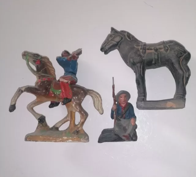DDR Indianer Massefigur Gips Gummifigur Cowboy Pferd Spielzeug Konvolut 3