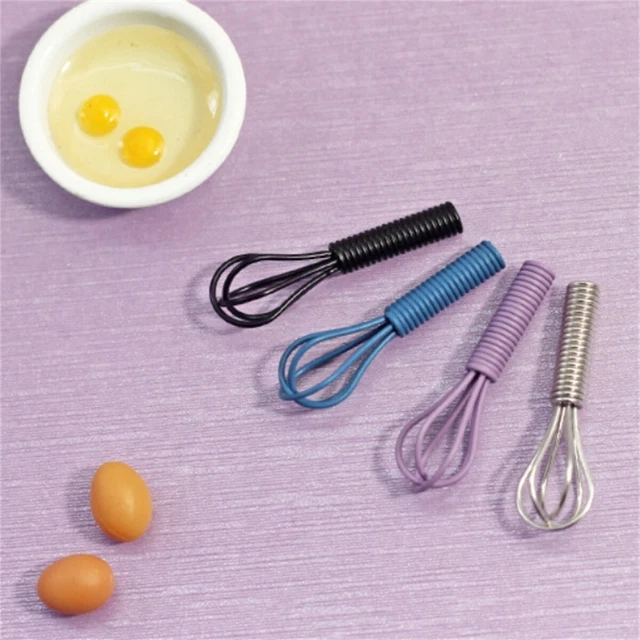 Maison de poupée échelle 1: 12 micro métal manuel batteur d'oeufs cuisine