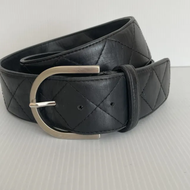 Tailored Sportsman Quilted Leather Black Belt C Buckle Silver Tone Size M Italy