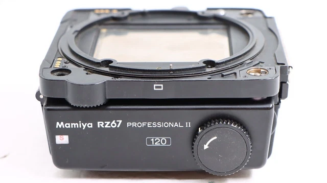 Lot 334 - A Mamiya RZ67 Professional 120 Roll Film