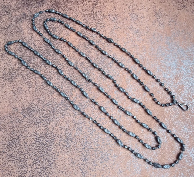 Collier vintage, ras de cou en perles de jais en verre