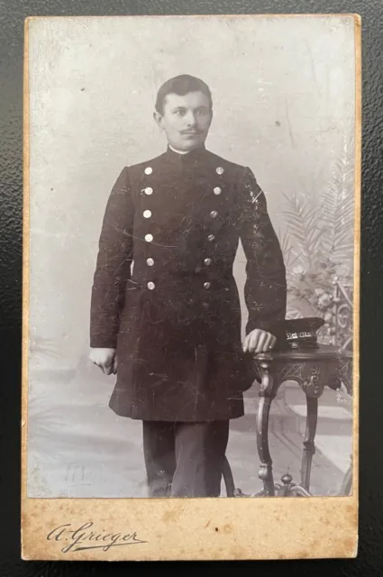 Foto Porträt Soldat Uniform Bart A.Grieger Berlin ca.10,2x6,3cm 402423 TH