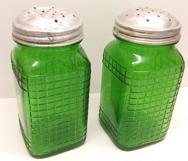 Owens Illinois Green Depression Glass Salt & Pepper Shaker Waffle Hoosier