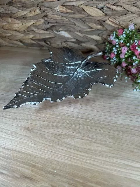 Silver Coloured Metal Leaf Plate Ornament Trinket Dish 3