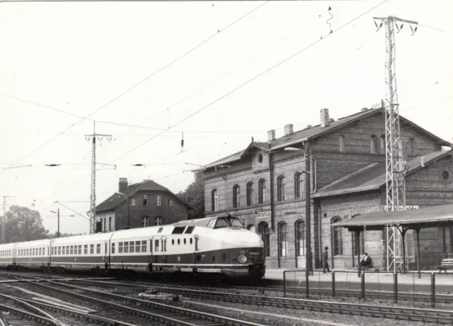 Org. Foto 11X15 Verbrennungstriebwagen Der Baureihe 175 Aufn. 1981 (G2990)