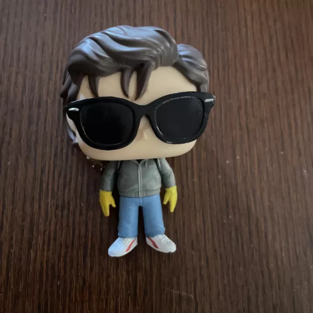 Funko Pop! Television: STEVE (w/Sunglasses) #638 Stranger Things with Protective