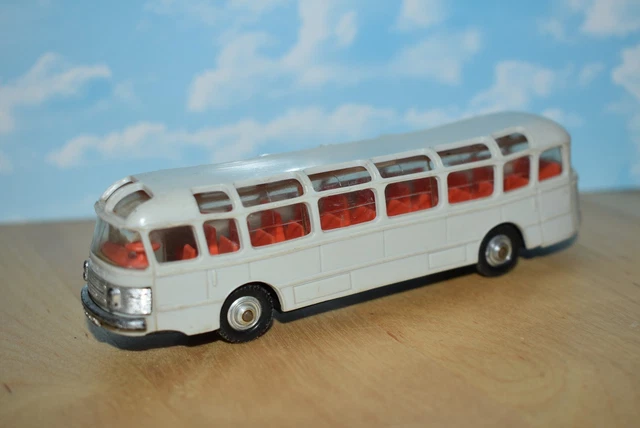 Micro Car Saviem Norev N°528 1/86 - Les Cars Lyonnais (Neuf