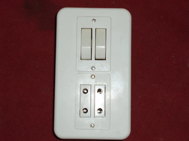 Legrand Chambord railux gris double va et vient - Bricolage