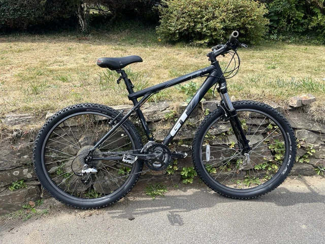 GT AVALANCHE Vintage Mountain Bike Great Working Order New