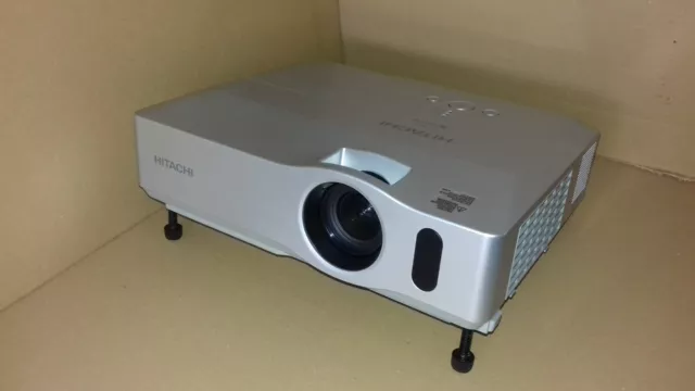 Proyector 3LCD Hitachi CP-X401 (959h/2000h)