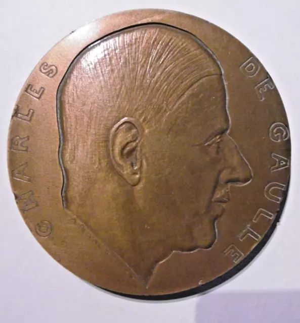 MEDAILLE BRONZE CHARLES DE GAULLE  par  Rivaud 1945 ARC DE TRIOMPHE  1940