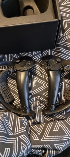LEFT & RIGHT VR Controllers 