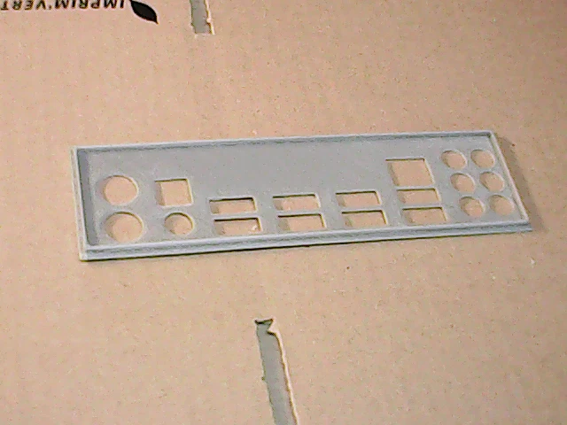 i/o shield plaque arriere en PLA pour ASUS M5A78L-M LX3 REV 1.00