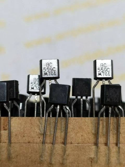 Transistor PNP Darlington BDW94C 100V 12A TO220 – Lot De 4 Pièces – Texas – Neuf Sous Emballage